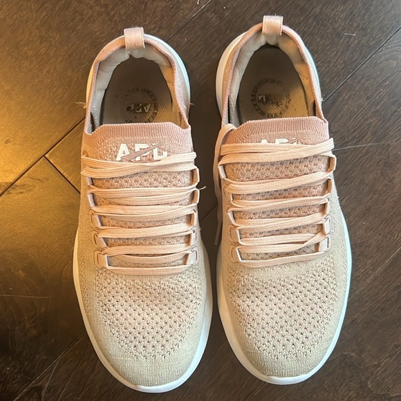 APL Women's TechLoom Breeze - Picture 2 of 8